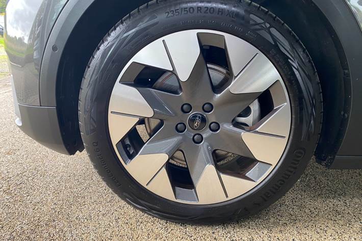 Grå Ford Explorer fra 2024