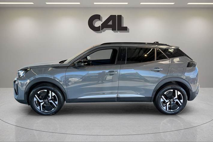 Grå Peugeot 2008 fra 2023