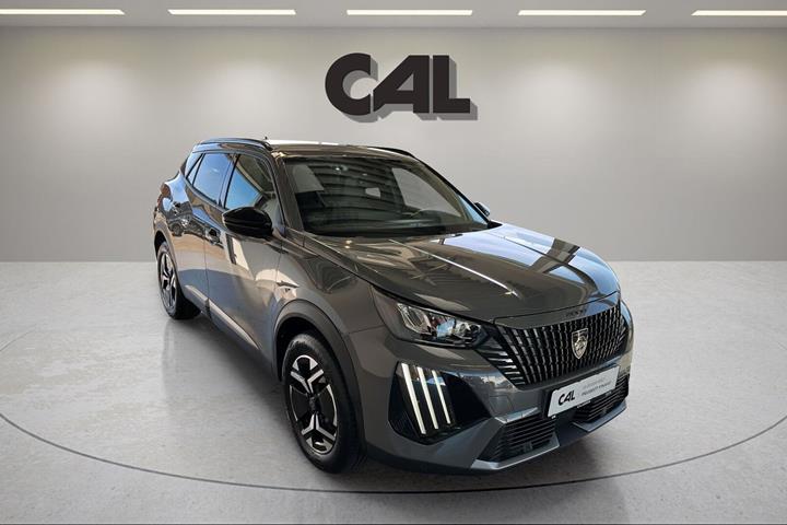 Grå Peugeot 2008 fra 2023