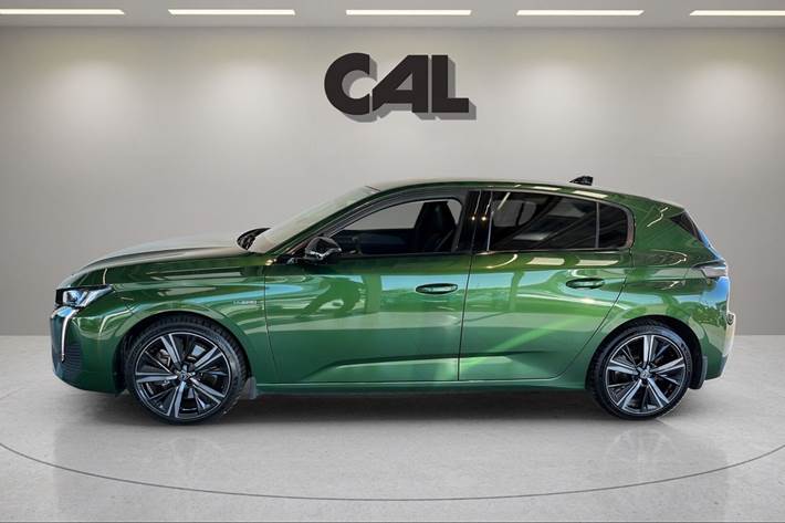 Grøn Peugeot 308 fra 2023