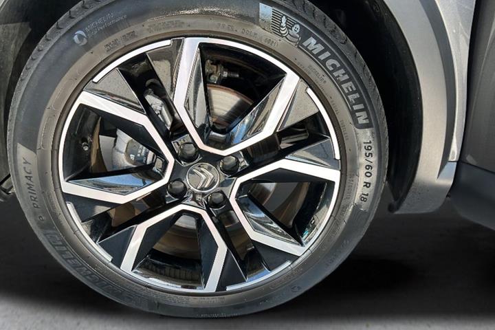 Grå Citroën ë-C4 fra 2022