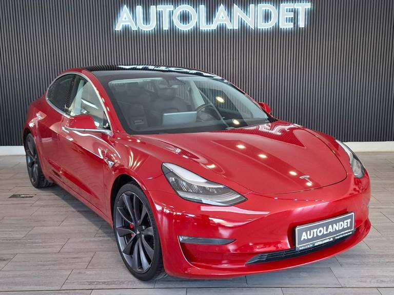 Tesla Model 3 Performance AWD