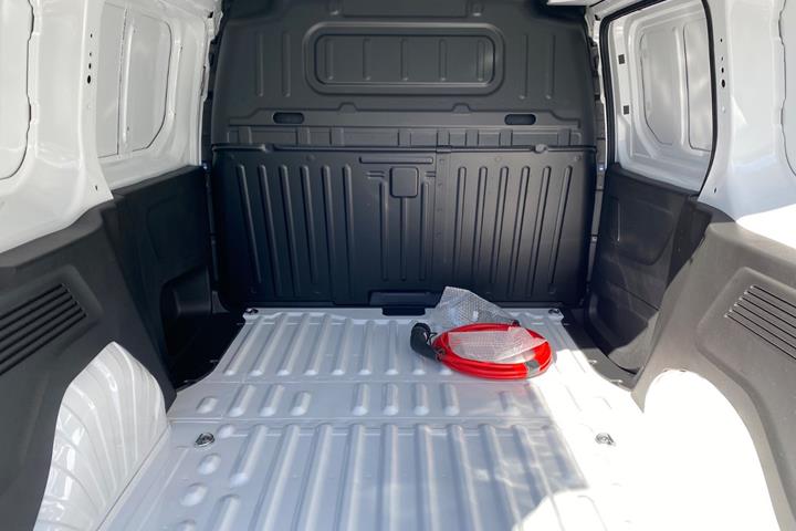 Hvid Citroën ë-Berlingo fra 2024