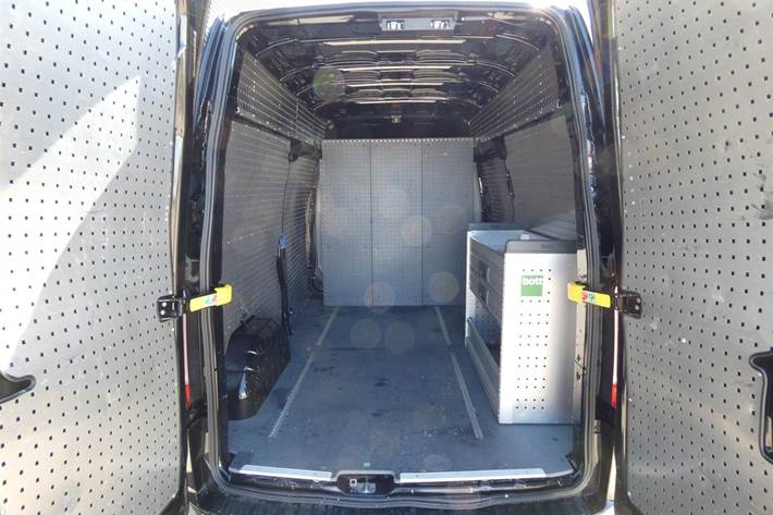 Sort Ford Transit Custom 320 L1 fra 2023