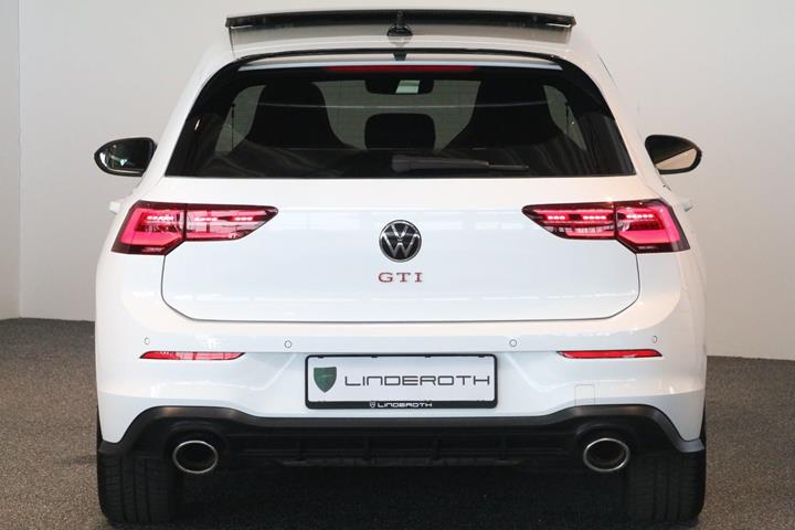 Hvid VW Golf VIII fra 2022