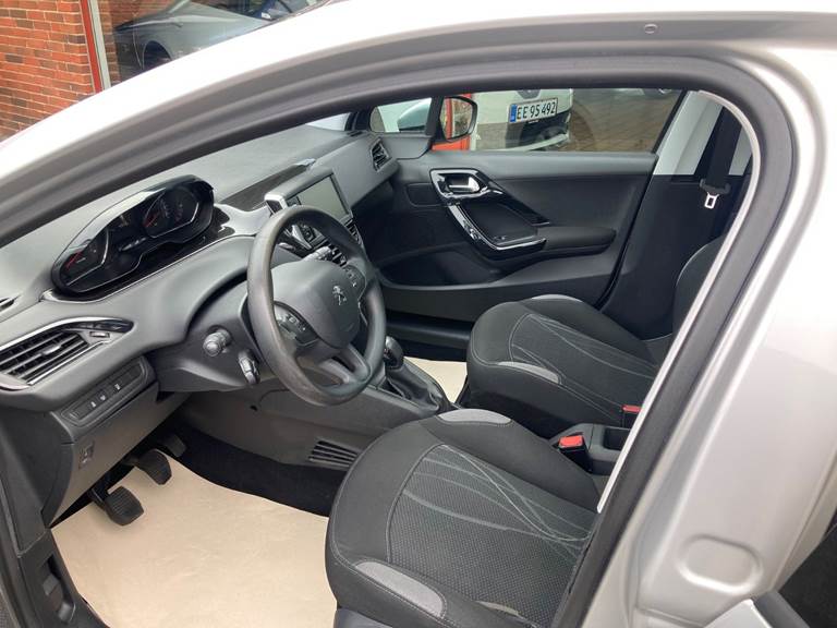 Peugeot 208 1,6 BlueHDi 100 Active Sky