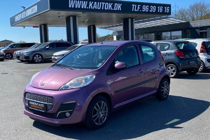 Lilla Peugeot 107 fra 2014