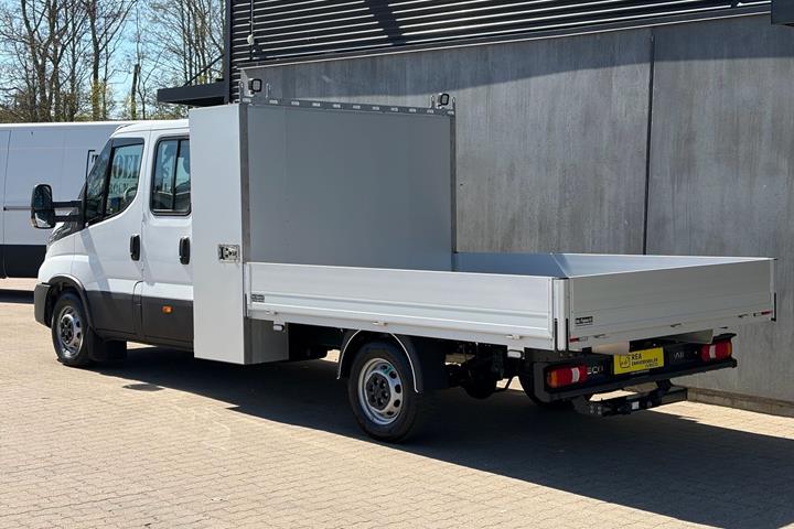 Hvid Iveco Daily fra 2026