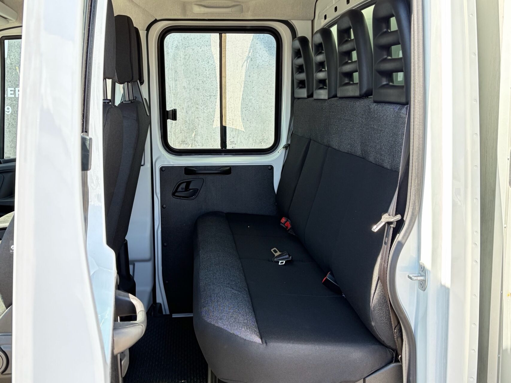 Hvid Iveco Daily fra 2026