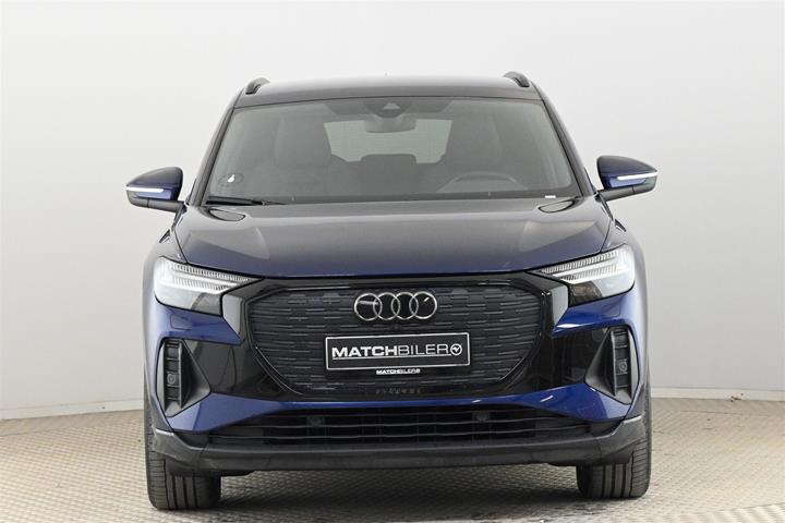 Blå Audi Q4 fra 2024