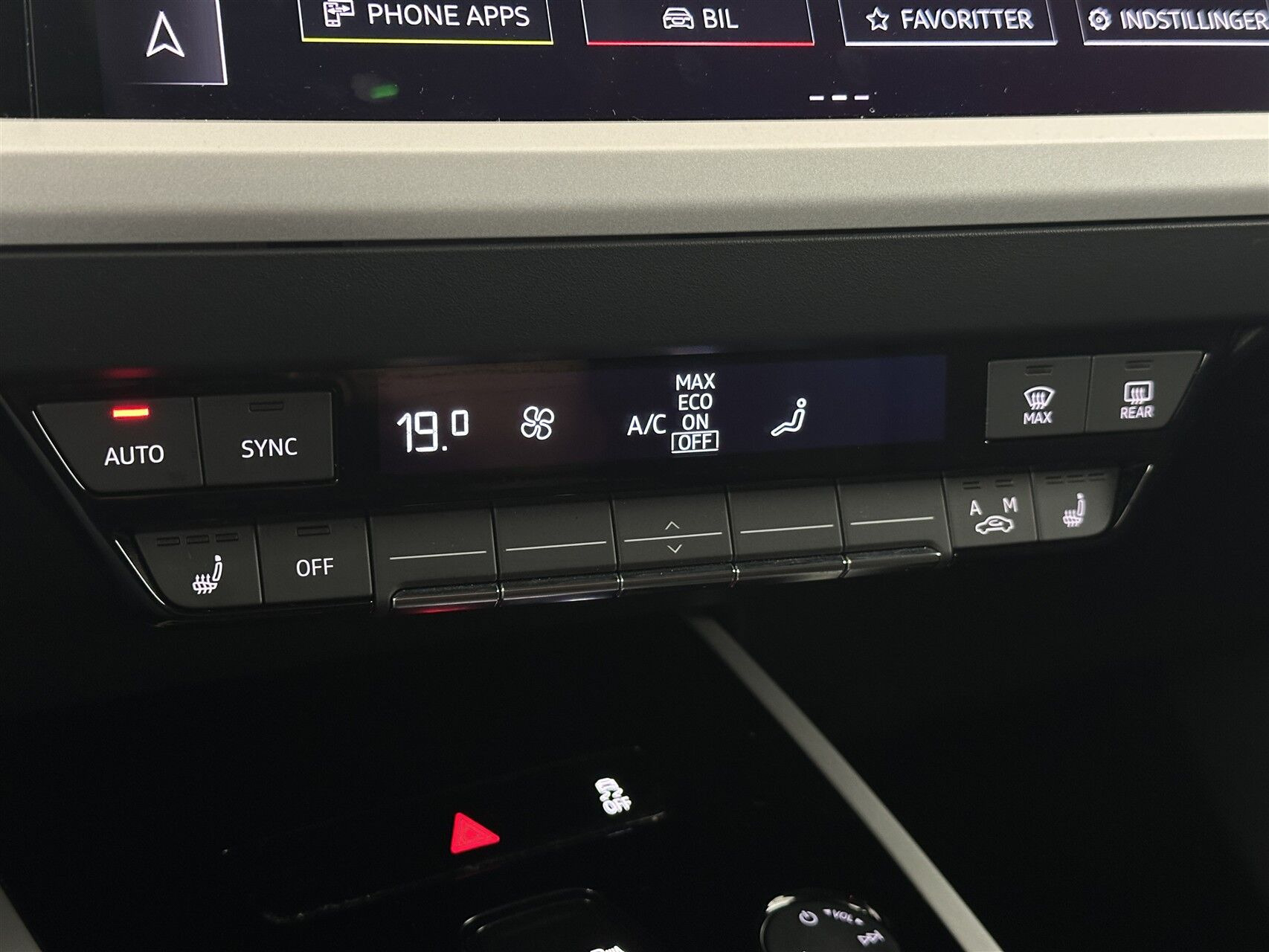 Blå Audi Q4 fra 2024