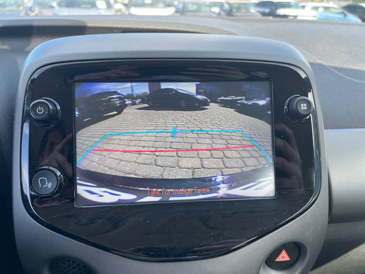 Hvid Toyota Aygo fra 2019