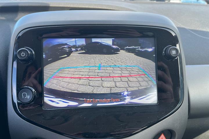 Hvid Toyota Aygo fra 2019
