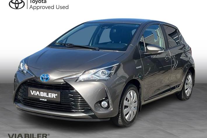 Bronze Toyota Yaris fra 2018