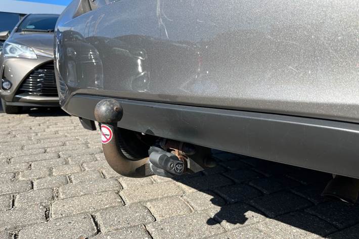 Bronze Toyota Yaris fra 2018