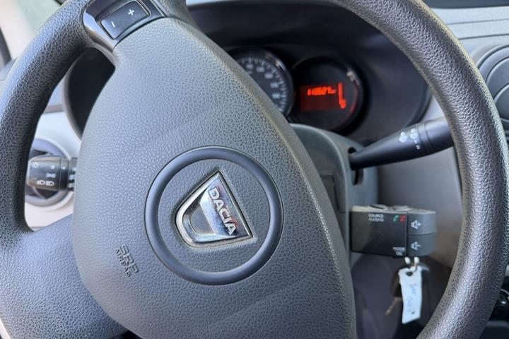 Sølv Dacia Dokker fra 2016