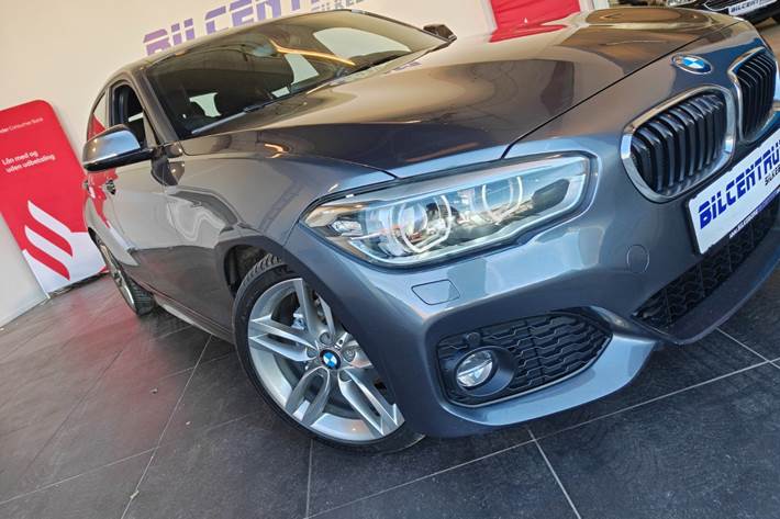 Grå BMW 118d fra 2019