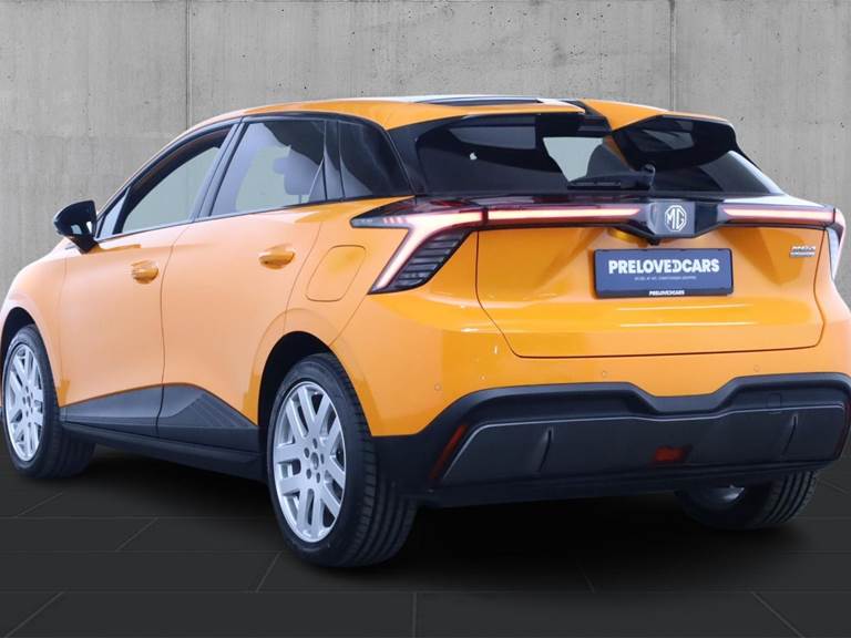 MG MG4 77 Trophy Extended Range