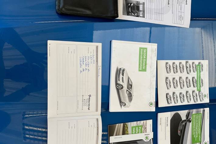 Blå Skoda Octavia fra 2014