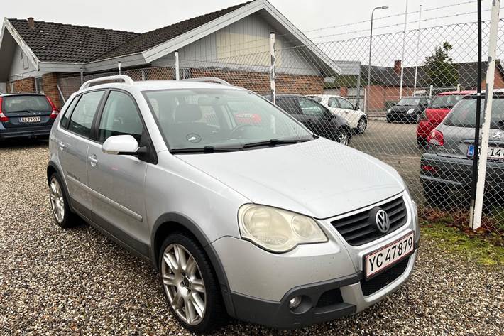Sølv VW Polo Cross fra 2006