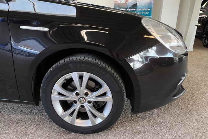 Sort Alfa Romeo Giulietta fra 2011