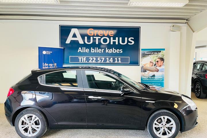Sort Alfa Romeo Giulietta fra 2011