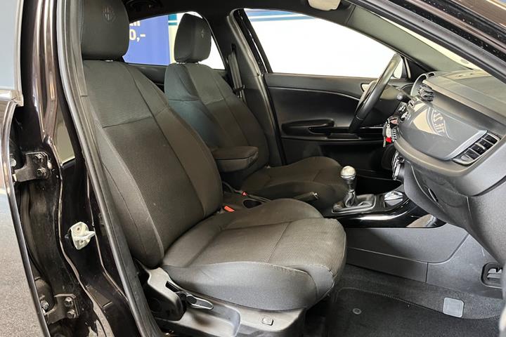 Sort Alfa Romeo Giulietta fra 2011