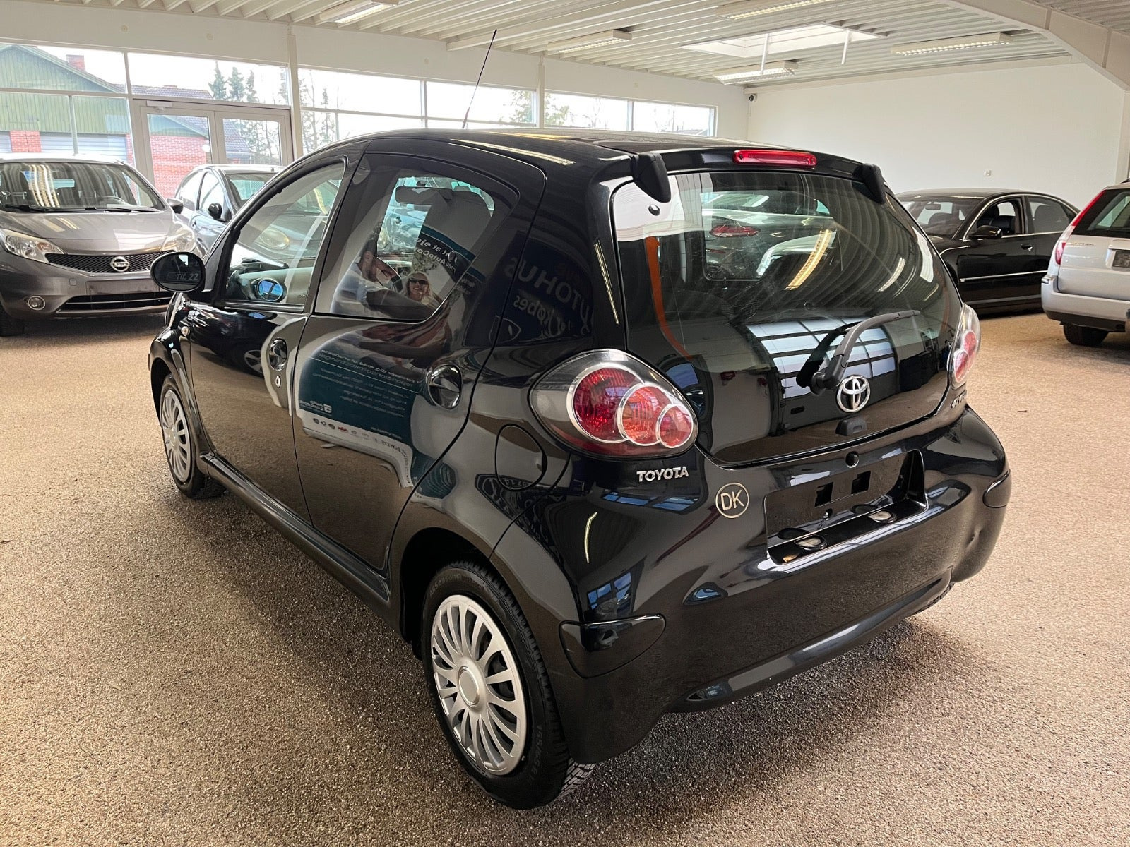 Sort Toyota Aygo fra 2011