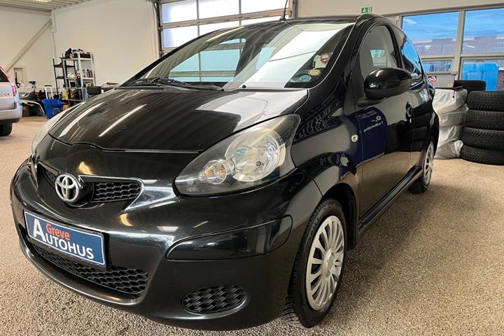 Sort Toyota Aygo fra 2011