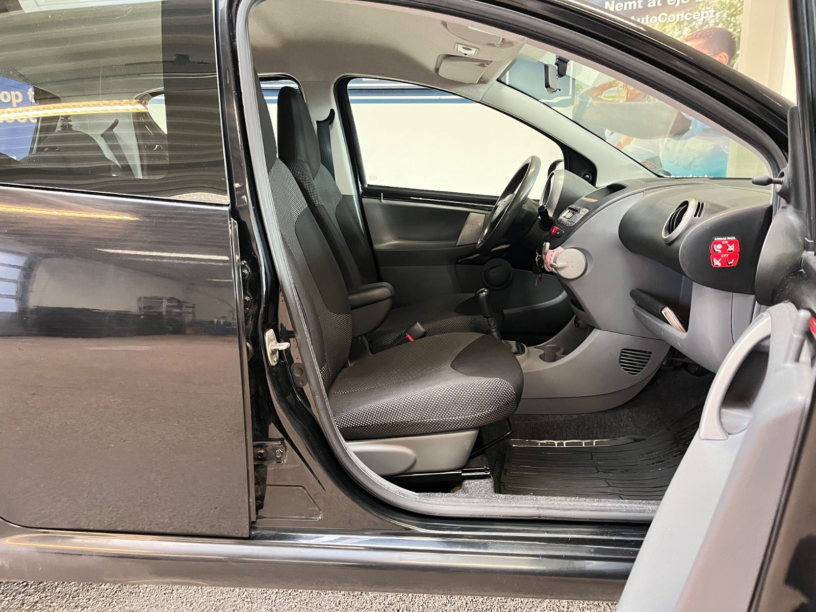 Sort Toyota Aygo fra 2011