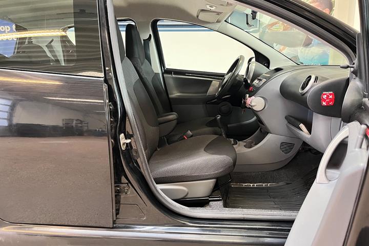 Sort Toyota Aygo fra 2011