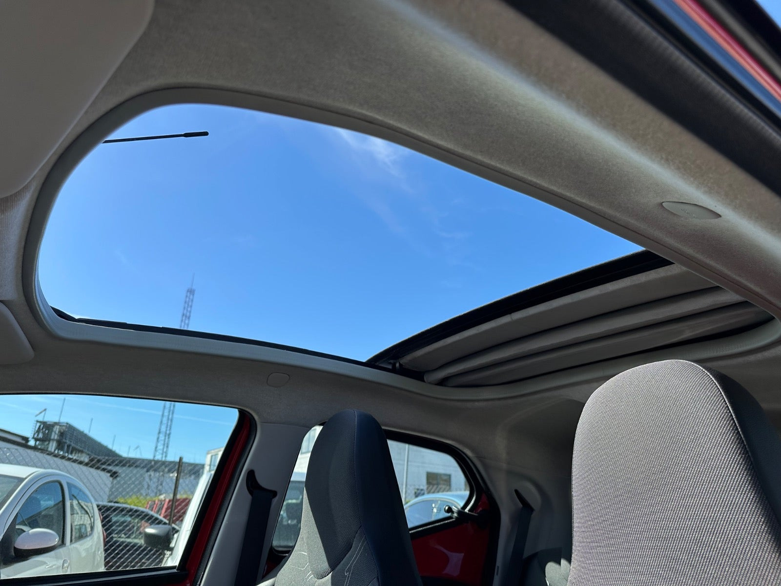 Rød Toyota Aygo fra 2016