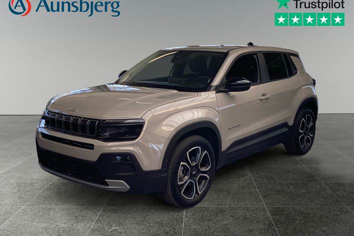 Beige Jeep Avenger fra 2025 set udefra