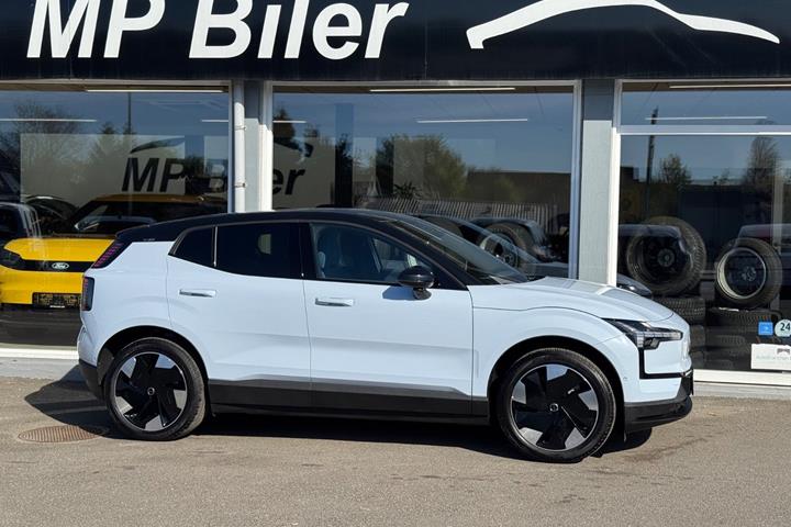 Blå Volvo EX30 fra 2024