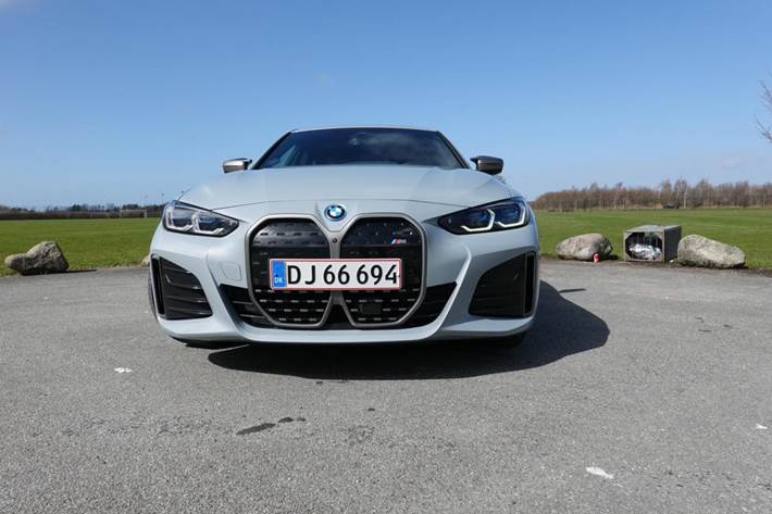 Grå BMW i4 fra 2022