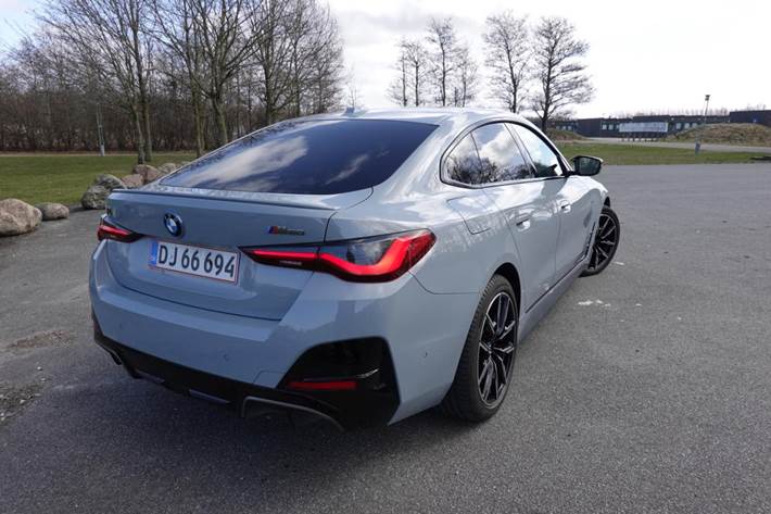 Grå BMW i4 fra 2022