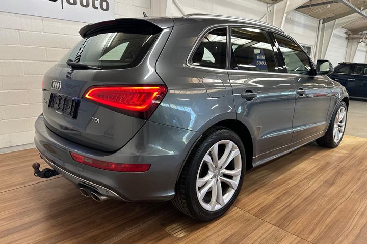 Grå Audi SQ5 fra 2015