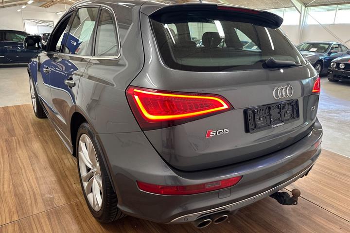 Grå Audi SQ5 fra 2015