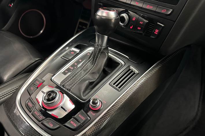 Grå Audi SQ5 fra 2015