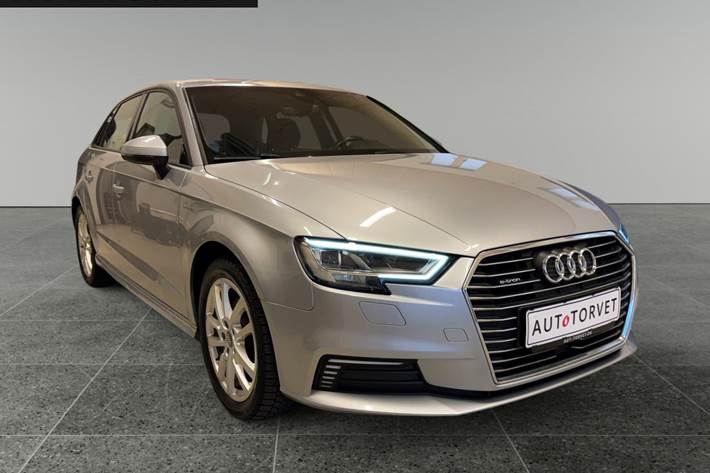 Sølv Audi A3 fra 2018