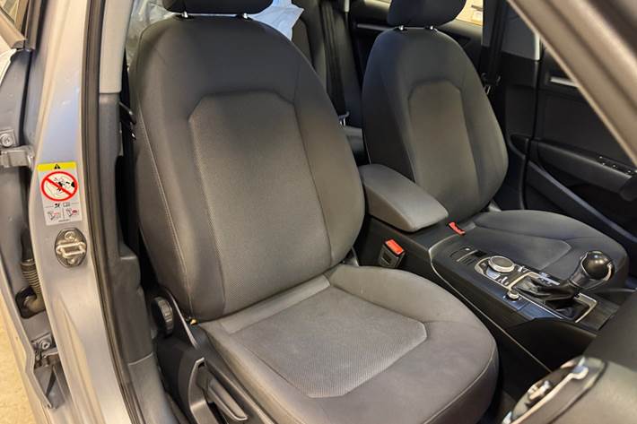 Sølv Audi A3 fra 2018
