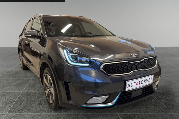 Grå Kia Niro fra 2018