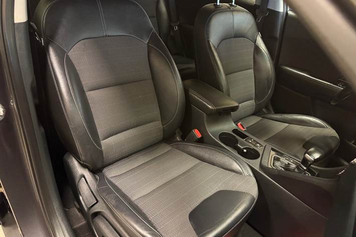 Grå Kia Niro fra 2018