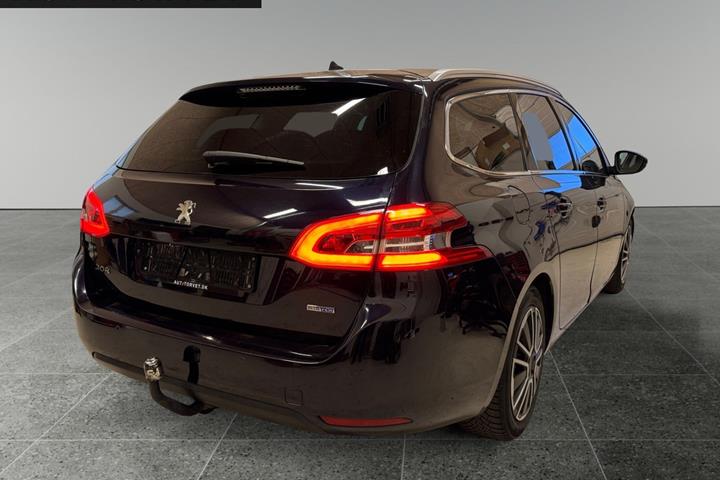 Blå Peugeot 308 fra 2015