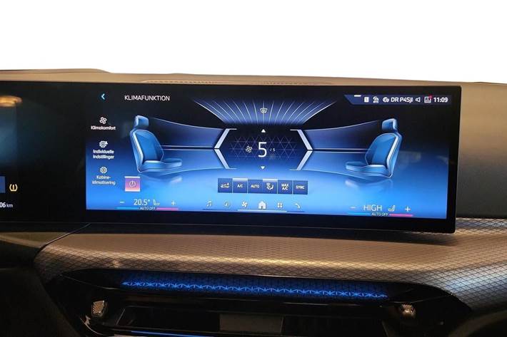 Hvid BMW i4 fra 2025
