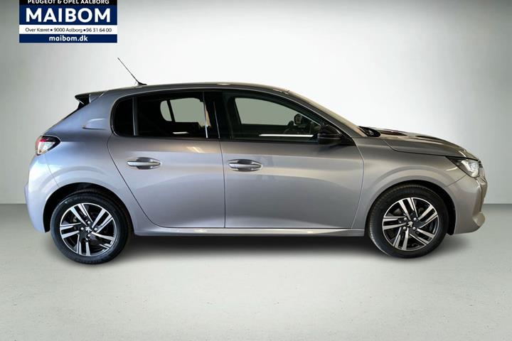 Sølv Peugeot 208 fra 2022
