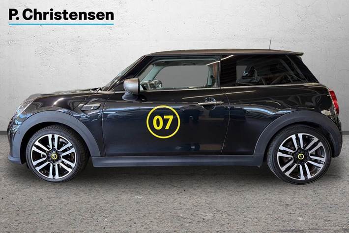 Sort Mini Cooper SE fra 2023