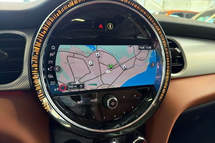 Sort Mini Cooper SE fra 2023