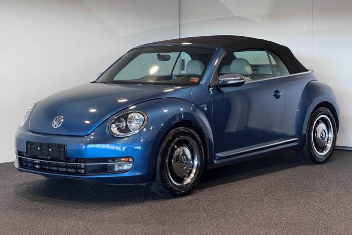 Blå VW The Beetle fra 2016