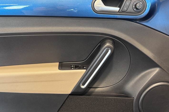 Blå VW The Beetle fra 2016